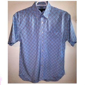 TOMMY HILFIGER SHORT SLEEVE BUTTON-DOWN SHIRT AND A MEN'S SIZE LARGE
